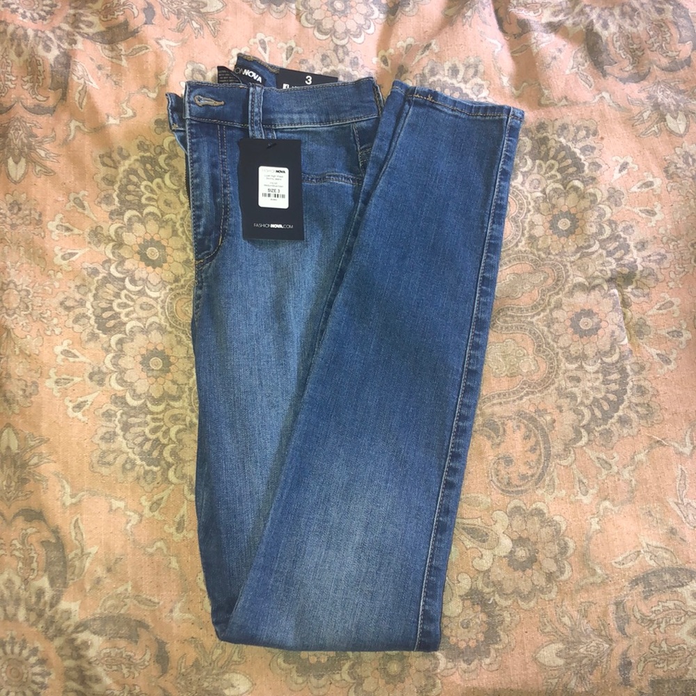 2 Fashion Nova Jeans NWT